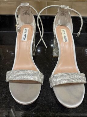 Steve Madden Carrson-R Crystal Rhinestone Block Heels Size 11